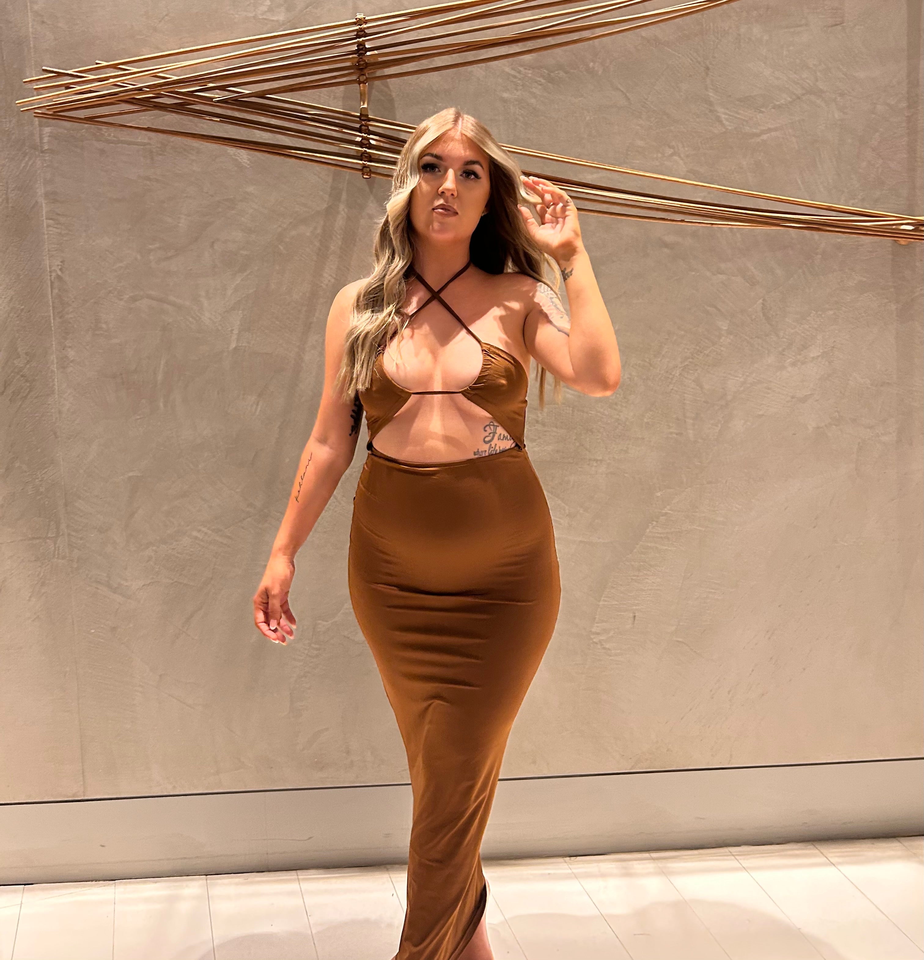 LUNA MAXI DRESS - BROWN TIGA FASHION LUNA MAXI DRESS - BROWN TIGA FASHION
